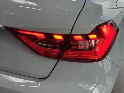 Photo 25 Audi A1  Sportback 25 TFSI 95 ch BVM5