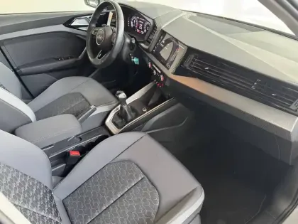 Photo 7 Audi A1  Sportback 25 TFSI 95 ch BVM5