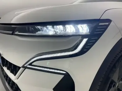 Photo 23 Renault Megane  E-Tech 130 ch autonomie confort GSR2