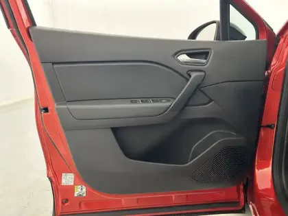 Photo 37 Renault Captur  E-Tech full hybrid 145 ch