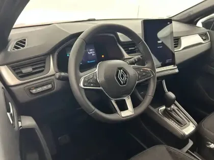 Photo 39 Renault Captur  E-Tech full hybrid 145 ch