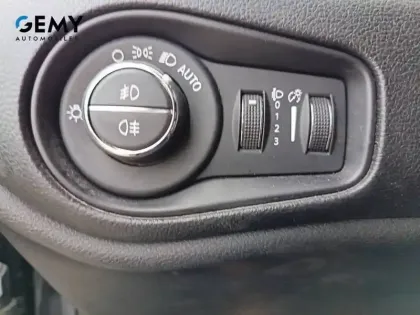 Photo 13 Jeep Renegade  1.0 GSE T3 120 ch BVM6