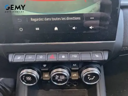 Photo 13 Renault Captur  E-Tech Plug-in 160