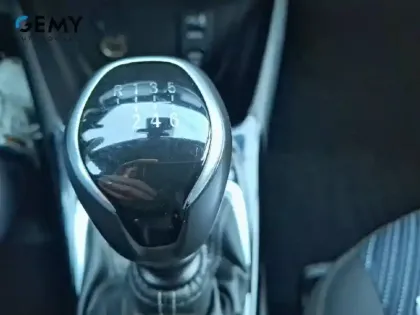 Photo 84 Opel Crossland X Gén. I Ph1 Design 120 ans 5