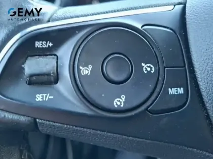 Photo 83 Opel Crossland X Gén. I Ph1 Design 120 ans 5