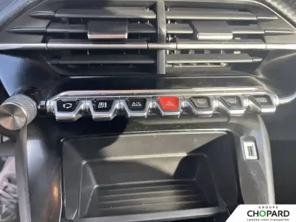 Photo 21 Peugeot 208  PureTech 75 S&S BVM5