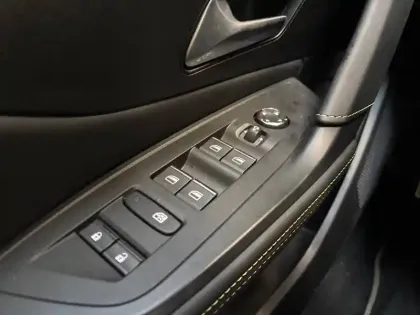 Photo 17 Peugeot 308  PureTech 130ch S&S EAT8