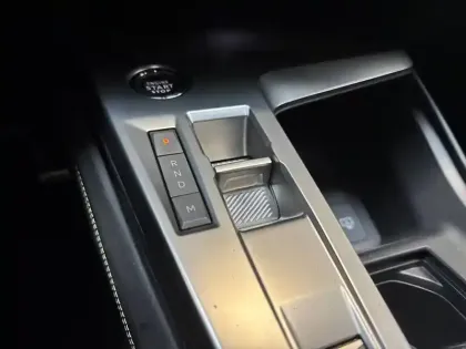 Photo 13 Peugeot 308  PureTech 130ch S&S EAT8