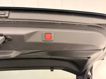 Photo 82 Peugeot 3008  Hybrid 145 e-DCS6