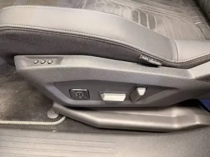 Photo 91 Peugeot 3008  Hybrid 145 e-DCS6