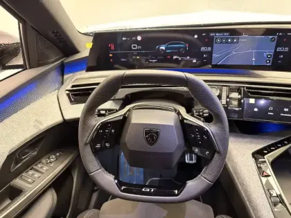 Photo 62 Peugeot 3008  Hybrid 145 e-DCS6