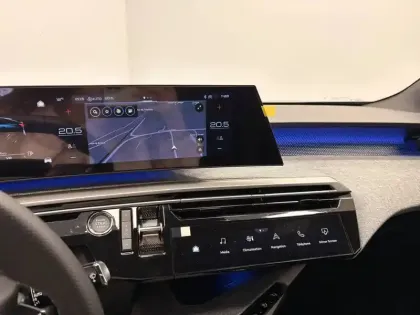 Photo 73 Peugeot 3008  Hybrid 145 e-DCS6