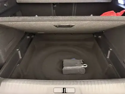 Photo 84 Peugeot 3008  Hybrid 145 e-DCS6