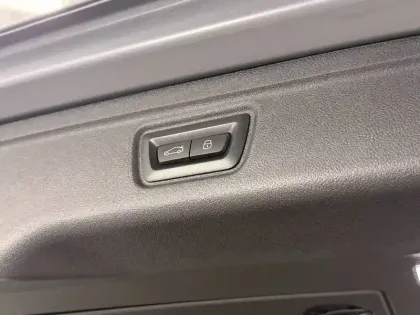 Photo 34 BMW Serie 3 M3 Competition M xDrive 510 ch BVA8