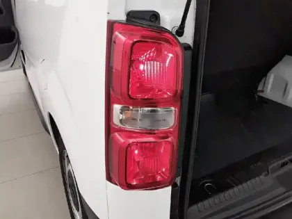 Photo 16 Peugeot Expert  Standard BlueHDi 120ch S&S BVM6