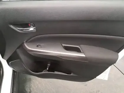 Photo 23 Suzuki Vitara  1.5 Dualjet Allgrip Hybrid Auto