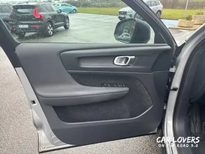 Photo 16 Volvo Xc40  Recharge 231 ch 1EDT