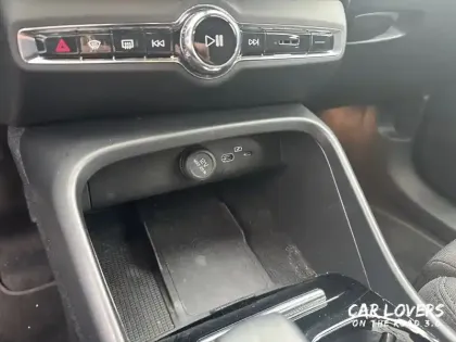 Photo 23 Volvo Xc40  Recharge 231 ch 1EDT