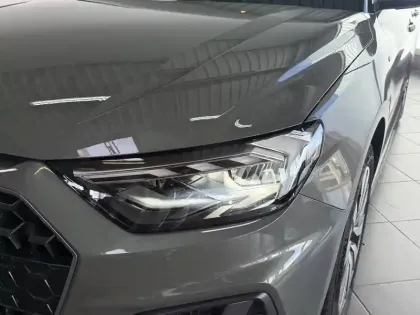 Photo 12 Audi A1  Sportback 30 TFSI 110 ch S tronic 7