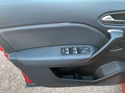 Photo 10 Renault Captur  E-Tech 145 - 21