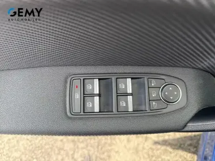 Photo 19 Renault Captur  E-Tech 145 - 21