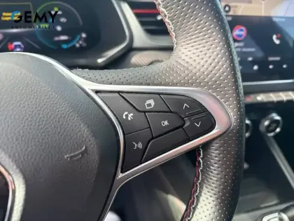 Photo 22 Renault Captur  E-Tech 145 - 21