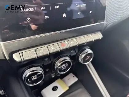 Photo 27 Renault Captur  E-Tech 145 - 21