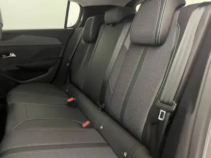 Photo 14 Peugeot 308  Hybrid 145 e-DCS6