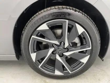 Photo 17 Peugeot 308  Hybrid 145 e-DCS6