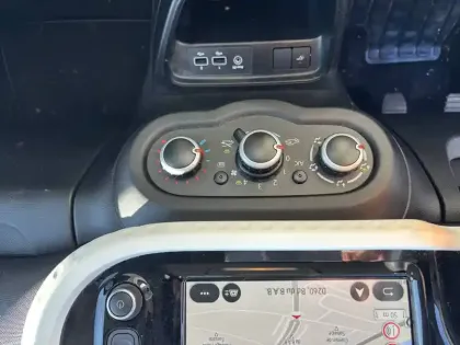 Photo 27 Renault Twingo  III SCe 65 - 21