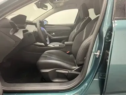 Photo 61 Peugeot 308  SW BlueHDi 130ch S&S EAT8