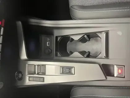 Photo 59 Peugeot 308  SW BlueHDi 130ch S&S EAT8