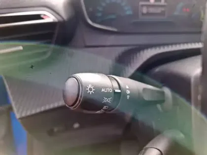 Photo 81 Peugeot 208 Gén. II Ph1 NG Style 5