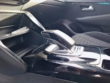 Photo 14 Peugeot 208  Electrique 50 kWh 136ch