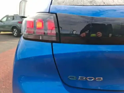 Photo 76 Peugeot 208 Gén. II Ph1 NG Style 5