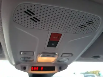 Photo 23 Peugeot 208  Electrique 50 kWh 136ch