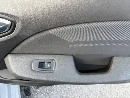 Photo 21 Renault Clio  E-Tech full hybrid 145 ch GSR2