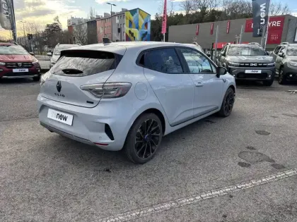 Photo 7 Renault Clio  E-Tech full hybrid 145 ch GSR2