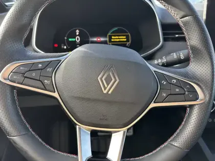 Photo 67 Renault Clio  E-Tech full hybrid 145 ch GSR2