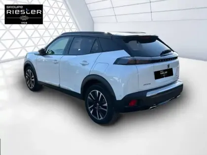 Photo 6 Peugeot 2008  PureTech 130 S&S EAT8