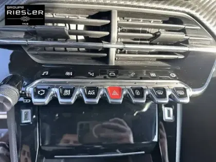 Photo 22 Peugeot 2008  PureTech 130 S&S EAT8