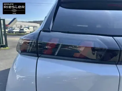 Photo 16 Peugeot 2008  PureTech 130 S&S EAT8