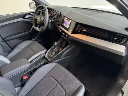 Photo 7 Audi A1  Sportback 30 TFSI 116 ch S tronic 7