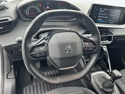 Photo 8 Peugeot 208  PureTech 100 S&S BVM6