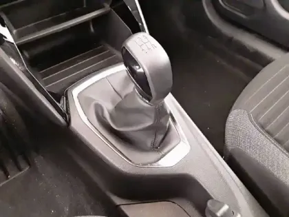 Photo 13 Peugeot 208  PureTech 75 S&S BVM5