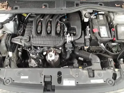 Photo 23 Peugeot 208  PureTech 75 S&S BVM5