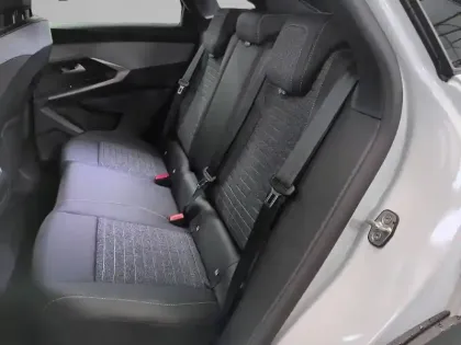 Photo 11 Peugeot 3008  Hybrid 145 e-DCS6