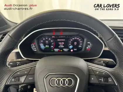 Photo 11 Audi Q3  35 TFSI 150 ch S tronic 7