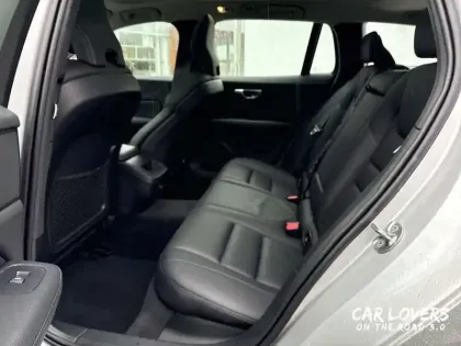 Photo 14 Volvo V60  B3 163 ch DCT 7