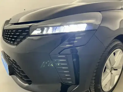 Photo 24 Renault Clio Gén. V (BJA) Ph2 Evolution 5